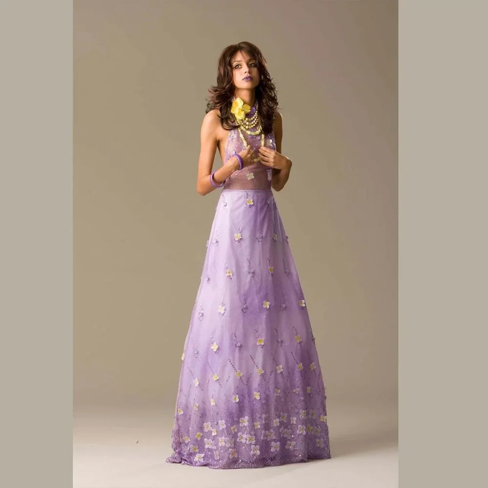 FLOOR-LENGTH LAVENDER EVENING GOWN - Picture 1 of 11